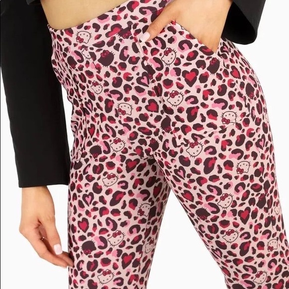 😭Searching for any BlackMilk Sanrio pieces😍 - Picture 10 of 12